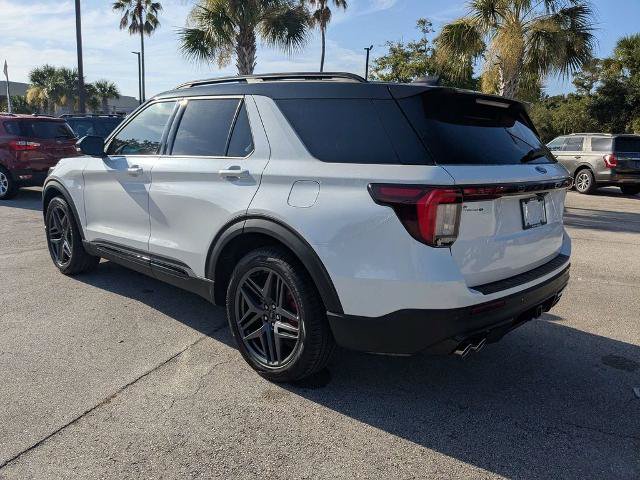 Certified 2025 Ford Explorer ST AWD/4WD image 4