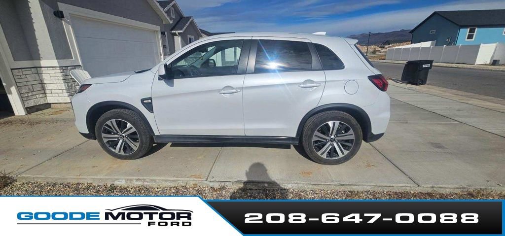 Used 2024 Mitsubishi Outlander Sport ES AWD/4WD image 4