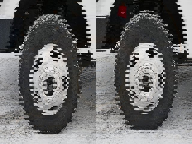 Certified 2017 Ford F350 Lariat w/ Tow Technology Bundle image 10