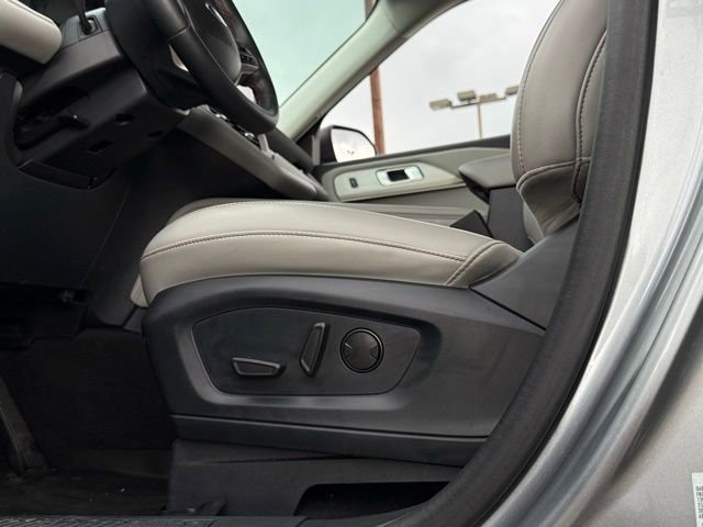 Certified 2025 Ford Explorer Active w/ Active Comfort Package AWD/4WD image 34