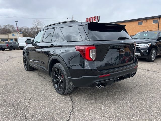 Certified 2024 Ford Explorer ST w/ Equipment Group 401A image 4