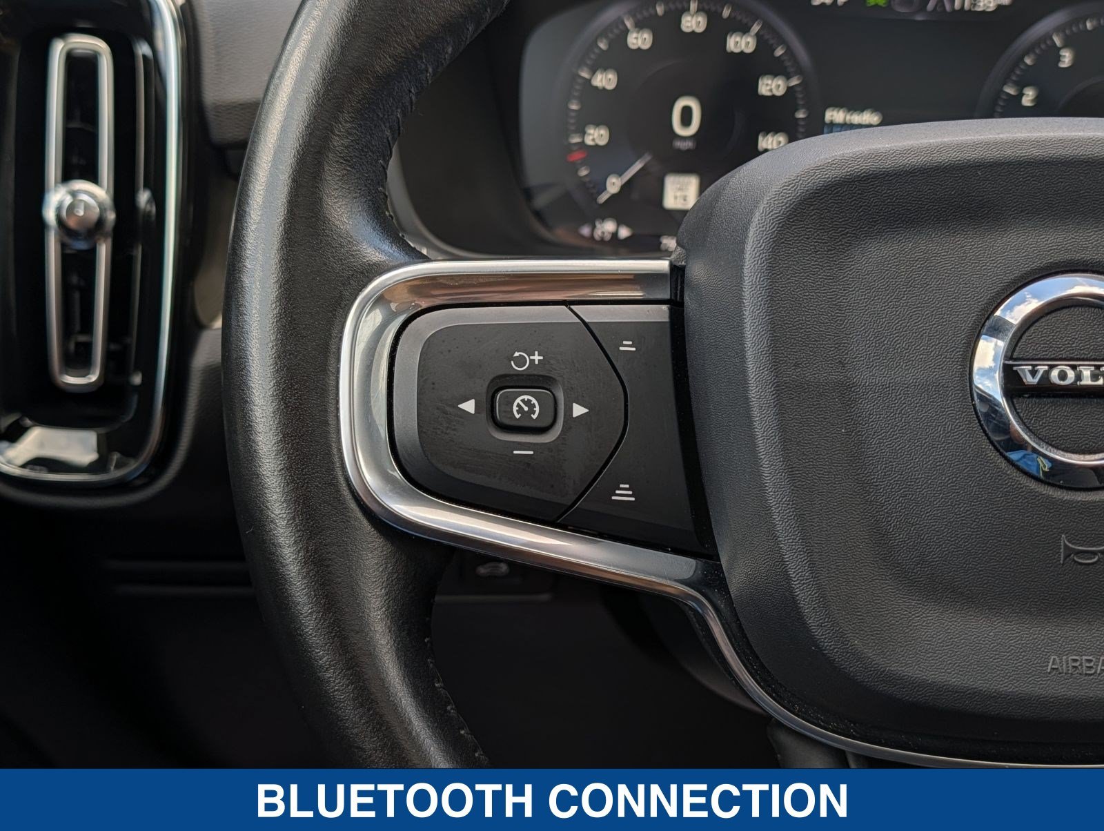 Used 2019 Volvo XC40 T5 Inscription AWD/4WD image 24