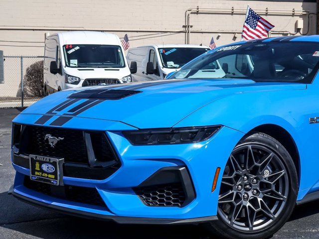Certified 2025 Ford Mustang GT Premium w/ GT Performance Package RWD image 3