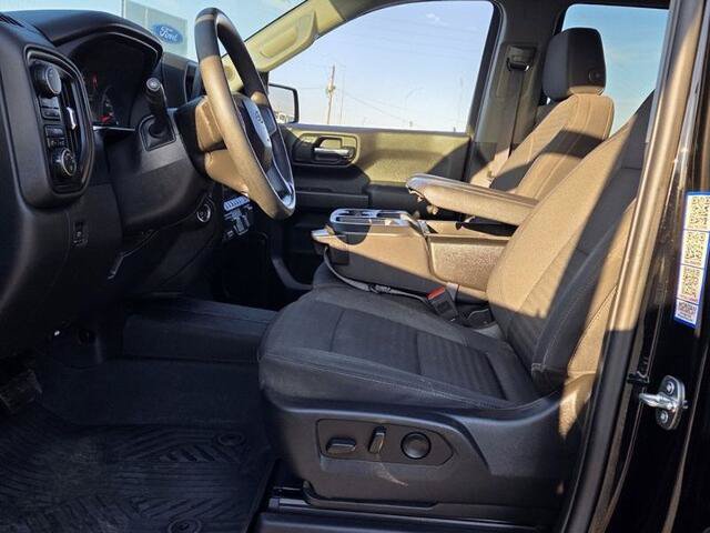 Used 2023 Chevrolet Silverado 1500 Custom Trail Boss AWD/4WD image 5
