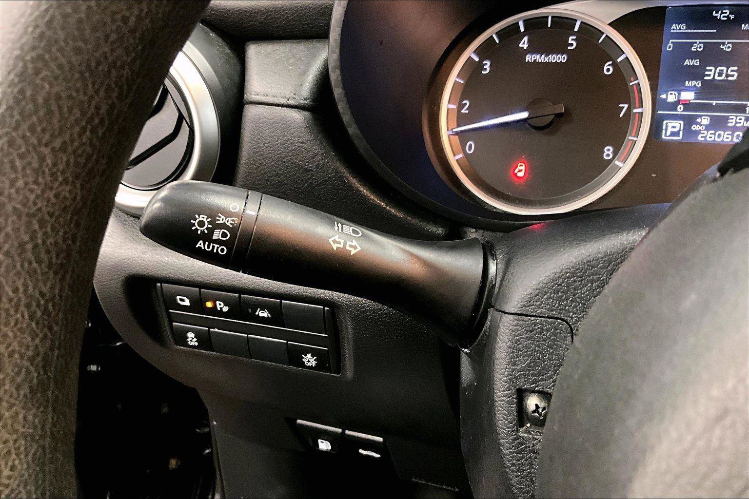 Used 2024 Nissan Versa S w/ Trunk Package image 30