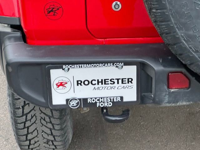 Used 2018 Jeep Wrangler Unlimited Sahara w/ Cold Weather Group image 38