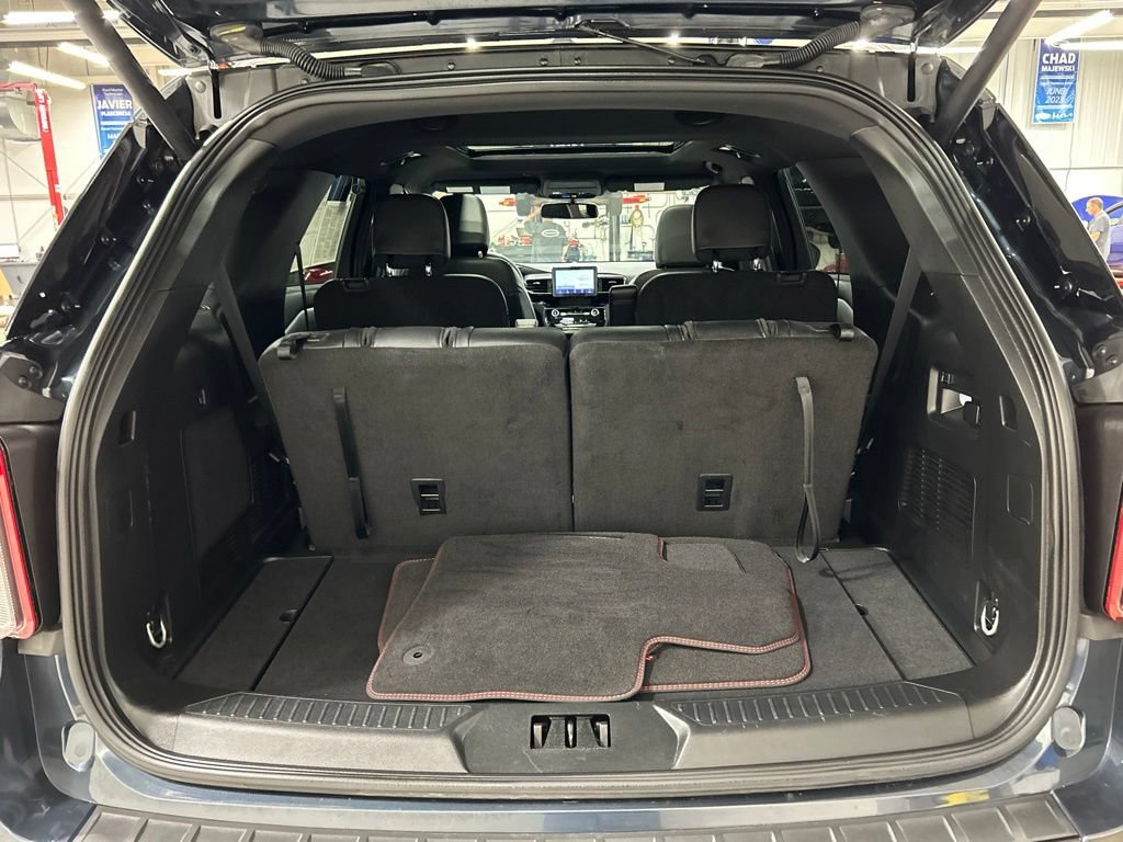 Certified 2023 Ford Explorer ST-Line w/ Class IV Trailer Tow Package AWD/4WD image 31