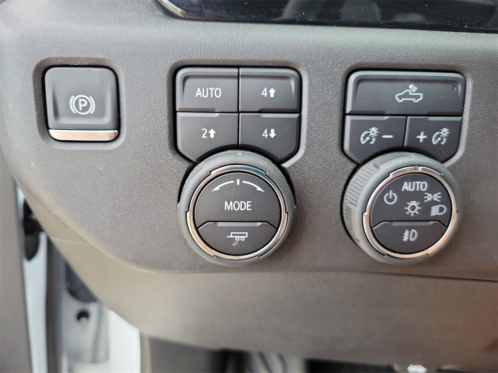 Used 2024 Chevrolet Silverado 1500 LT Trail Boss w/ Convenience Package II image 23