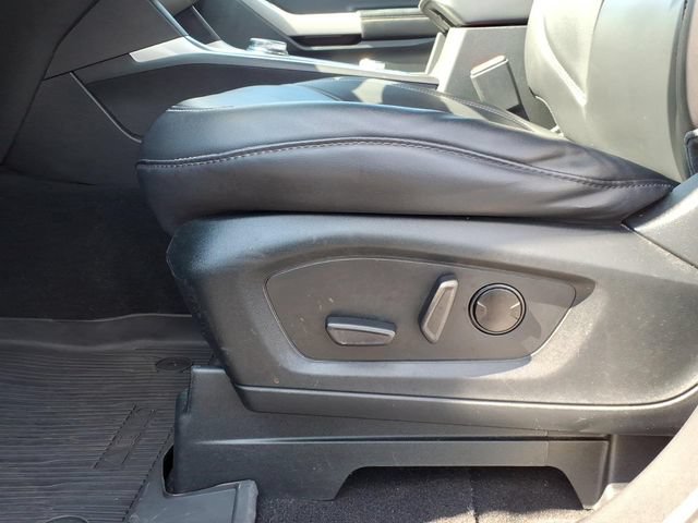 Certified 2023 Ford Explorer XLT w/ Equipment Group 202A AWD/4WD image 18
