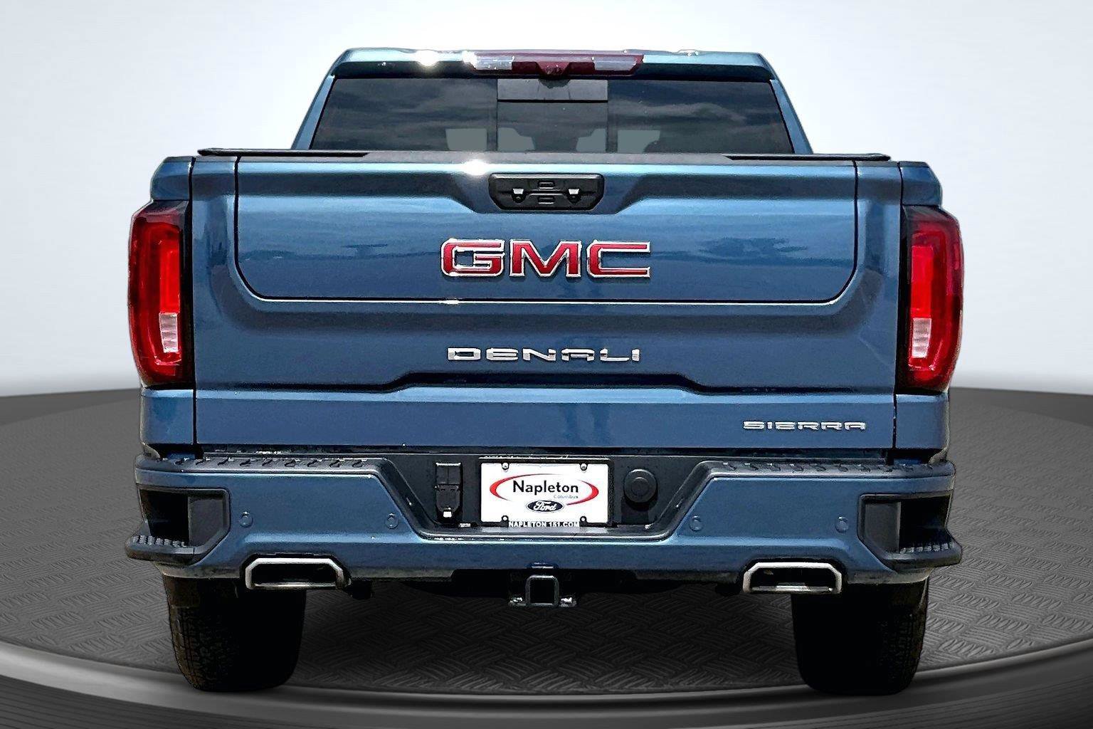 Used 2025 GMC Sierra 1500 Denali w/ Technology Package AWD/4WD image 4