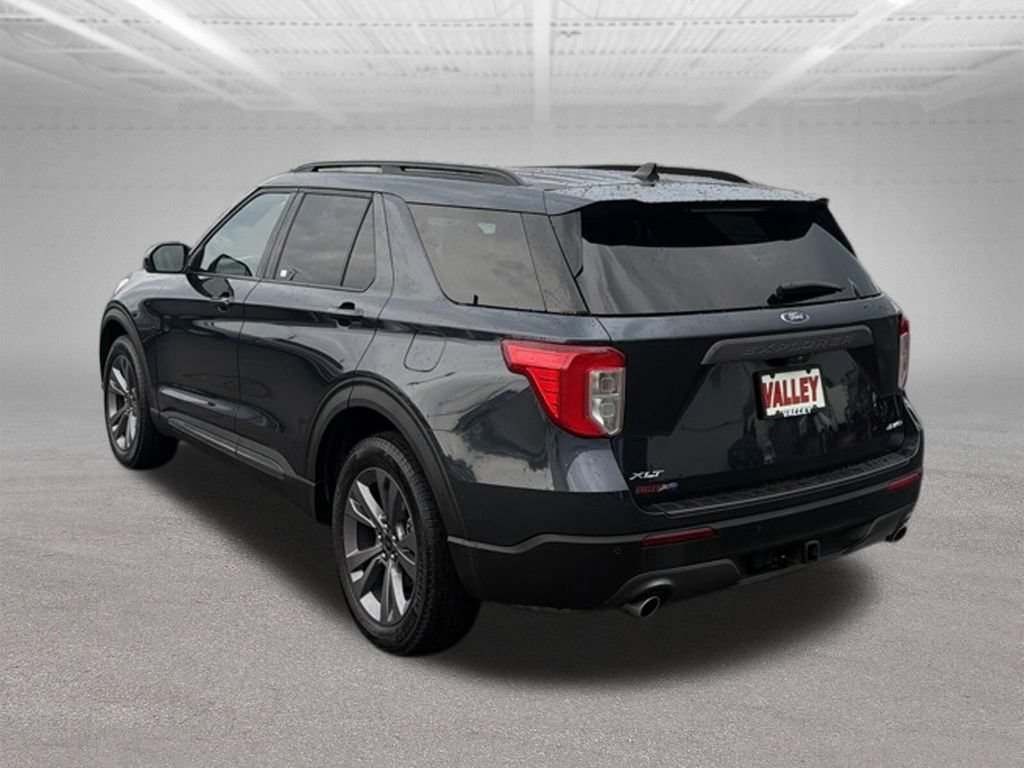Certified 2023 Ford Explorer XLT w/ Equipment Group 202A AWD/4WD image 10
