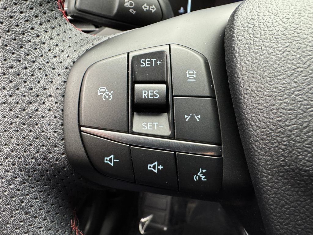Certified 2023 Ford Escape ST-Line w/ Tech Pack #1 AWD/4WD image 15