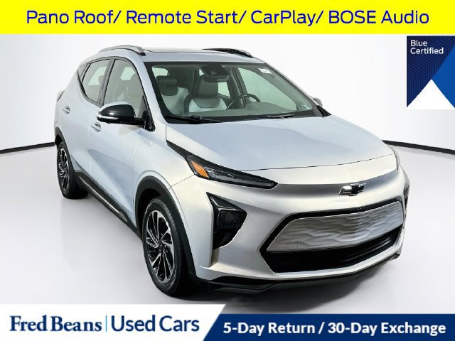 Used 2022 Chevrolet Bolt EUV Premier w/ Sun & Sound Package FWD image 1