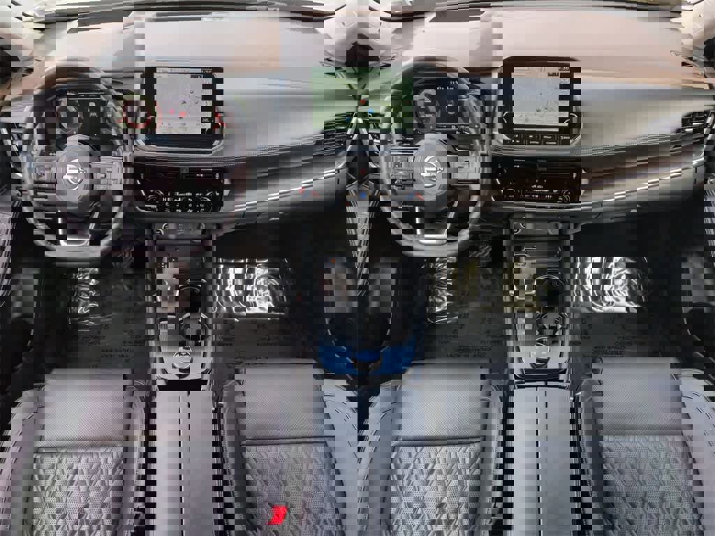 Used 2023 Nissan Rogue Platinum w/ Platinum Premium Package image 16