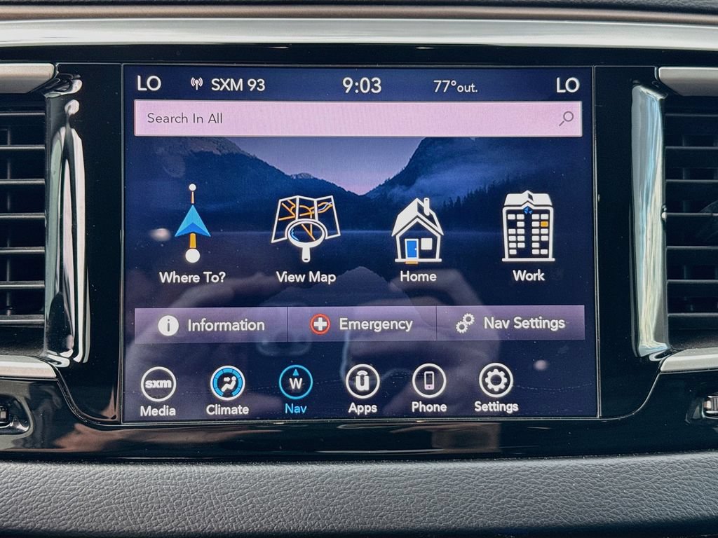 Used 2019 Chrysler Pacifica Touring Plus w/ Advanced Safetytec Group FWD image 13