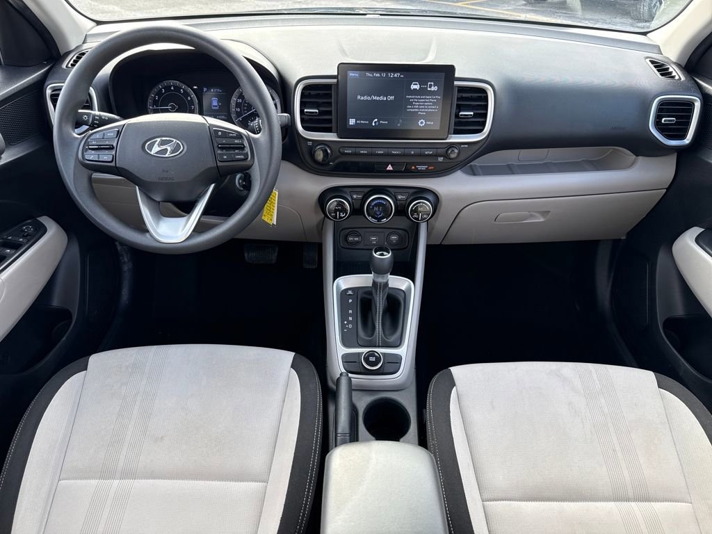 Used 2020 Hyundai Venue SEL image 10