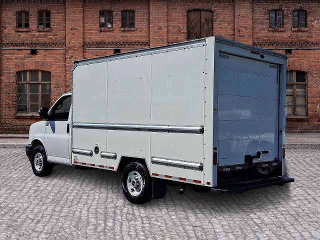 Used 2021 GMC Savana 3500 w/ Power Convenience Package RWD image 6