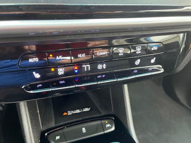 Used 2022 Chevrolet Bolt LT w/ Infotainment Package FWD image 31