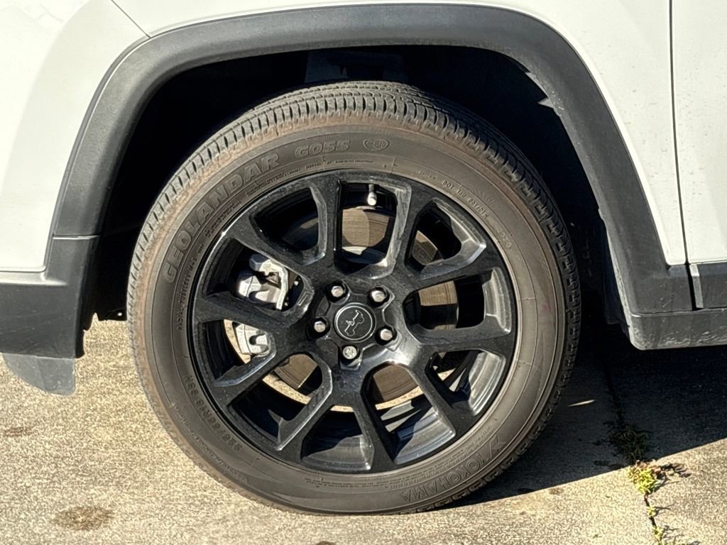 Used 2025 Jeep Compass Latitude w/ Altitude Special Edition image 13