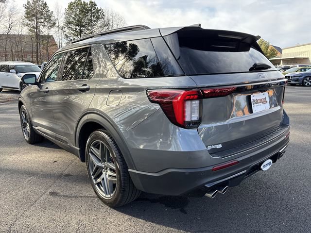 Certified 2025 Ford Explorer ST image 4