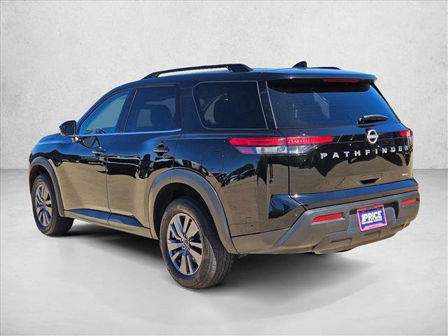 Used 2025 Nissan Pathfinder SV image 5