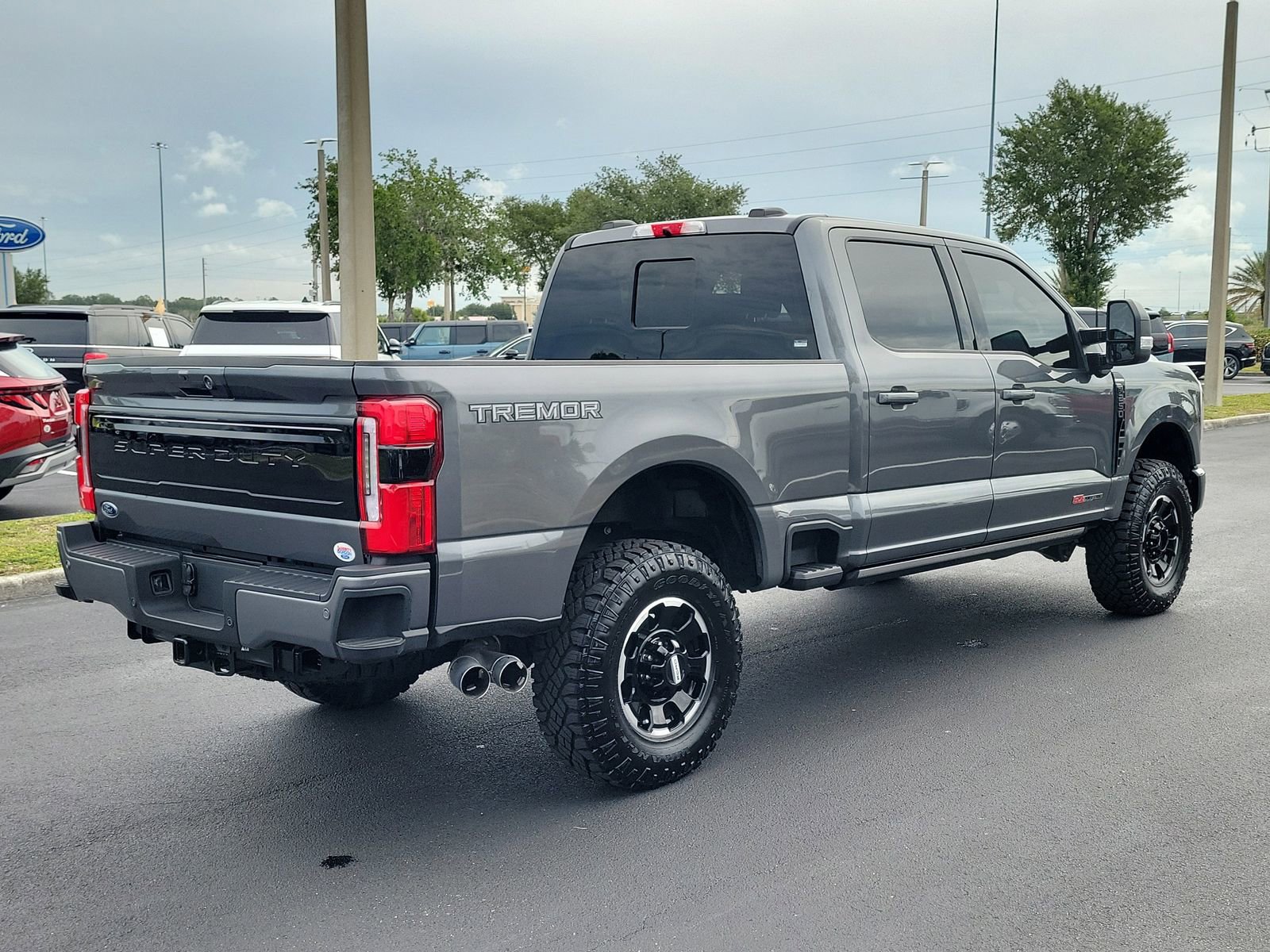 Certified 2026 Ford F250 Platinum w/ Tremor Off-Road Package AWD/4WD image 4