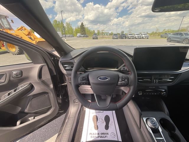 Certified 2025 Ford Escape ST-Line Elite w/ Premium Technology Package AWD/4WD image 15