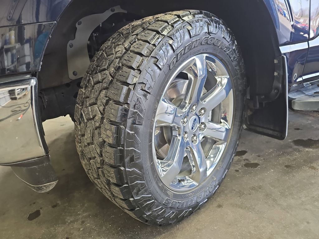 Certified 2022 Ford F150 Lariat w/ Equipment Group 502A High image 32