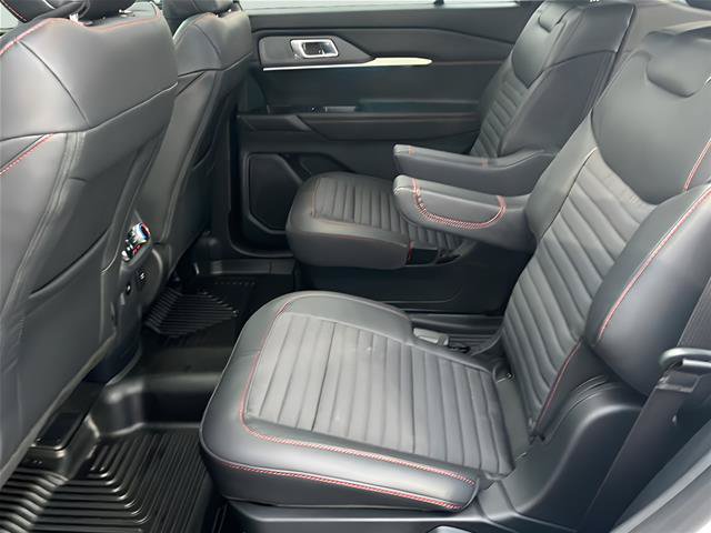 Certified 2026 Ford Explorer ST-Line w/ ST-Line Street Pack AWD/4WD image 17