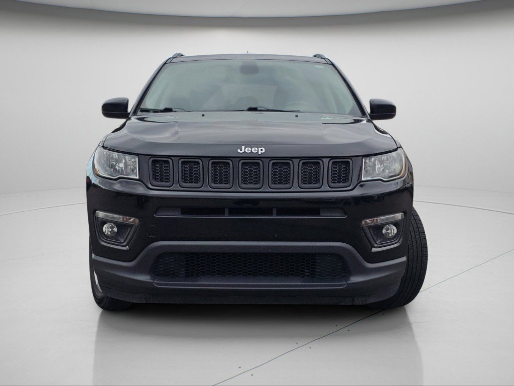 Used 2018 Jeep Compass Latitude image 3