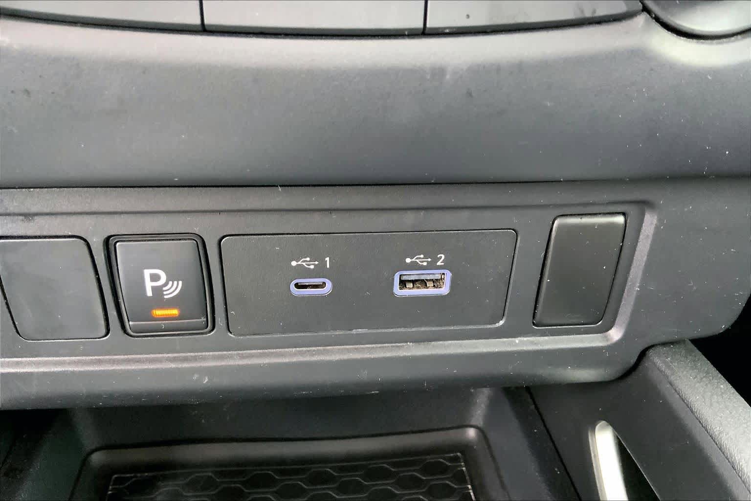 Used 2022 Nissan Frontier SV w/ Technology Package RWD image 31
