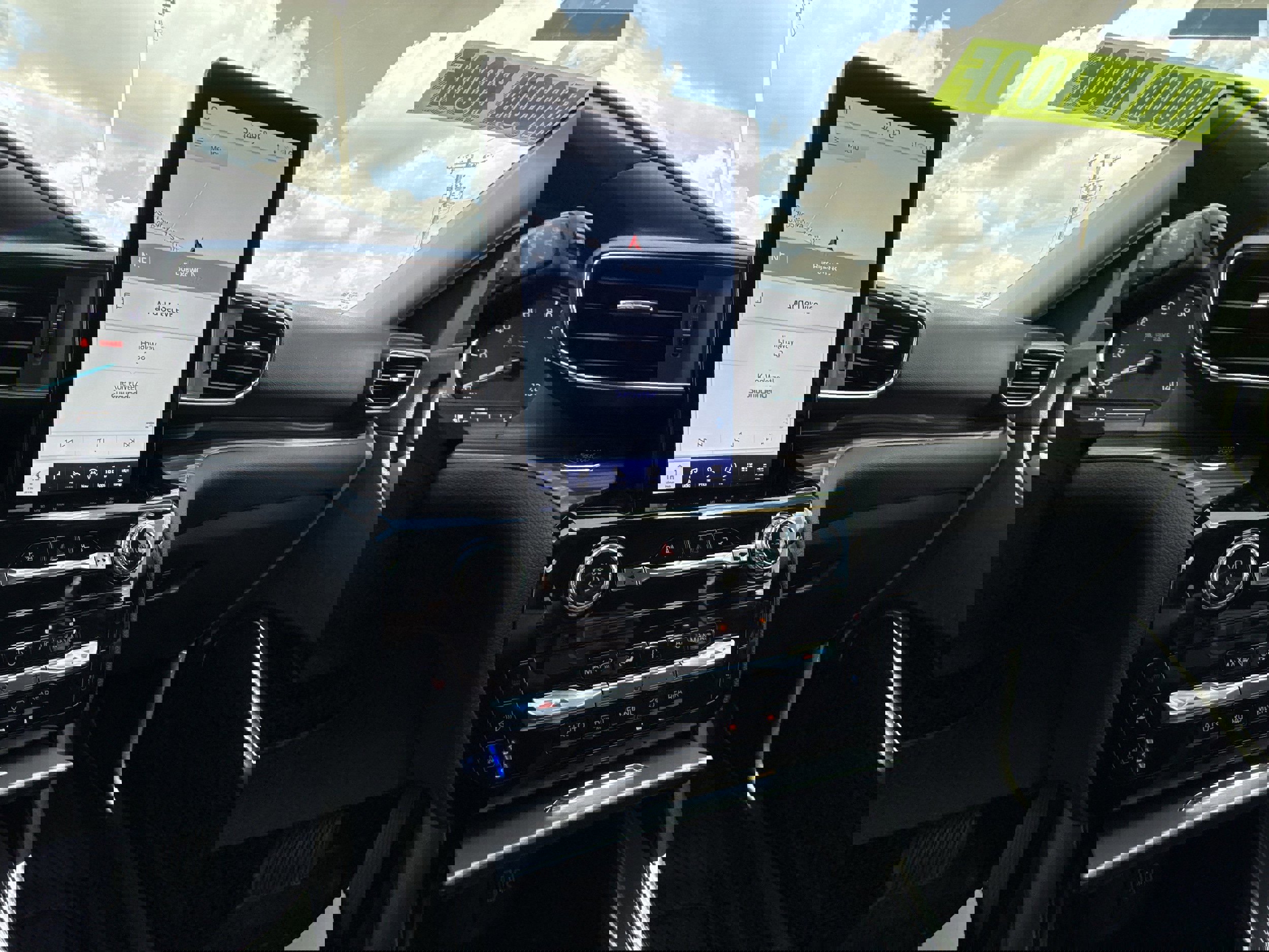 Certified 2023 Ford Explorer Limited w/ Limited Technology Package image 17