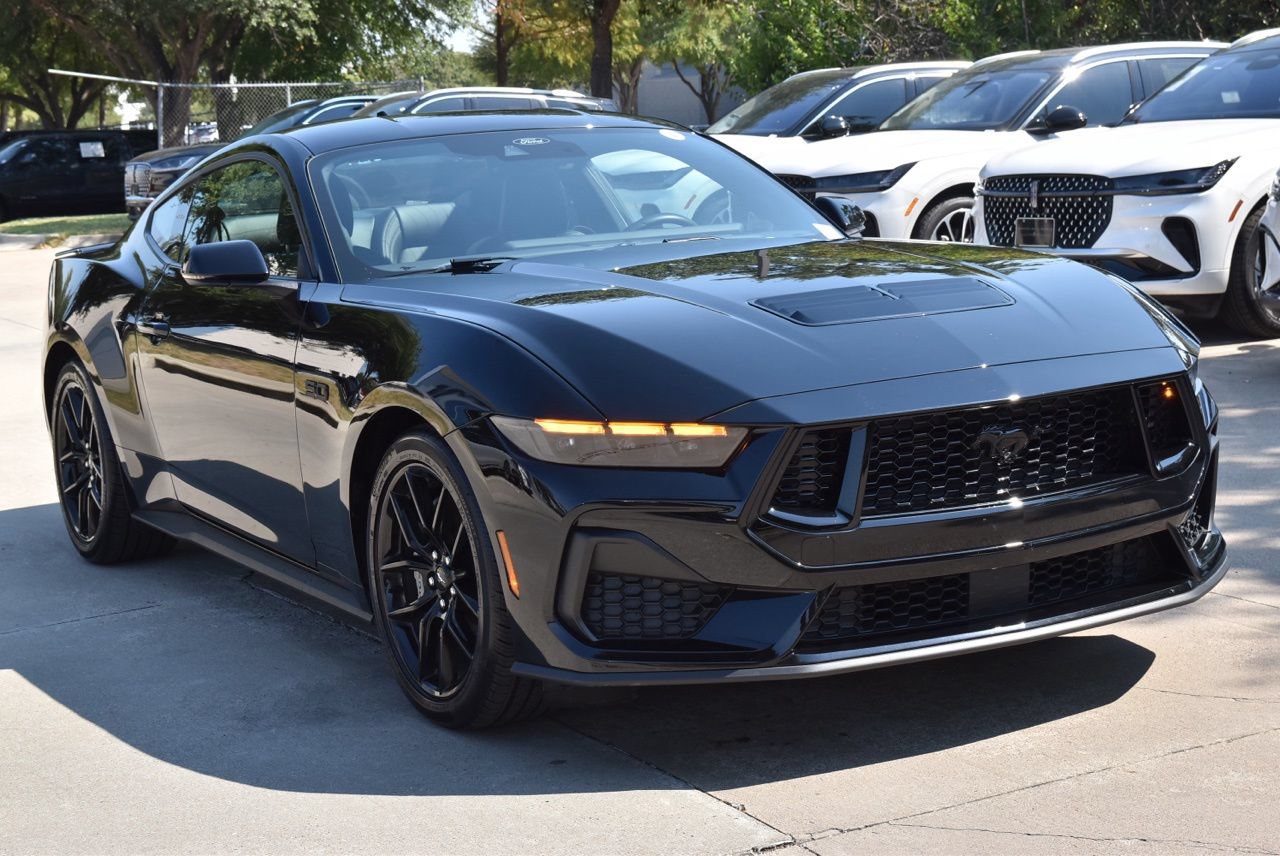 Certified 2026 Ford Mustang GT Premium RWD image 4