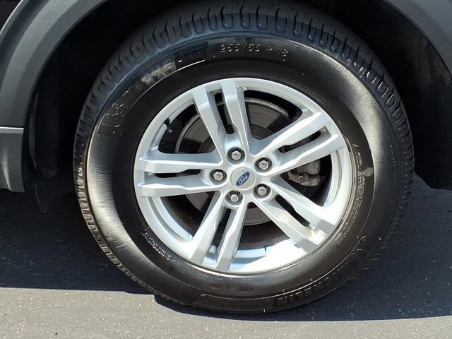 Certified 2020 Ford Explorer XLT w/ Equipment Group 202A AWD/4WD image 8