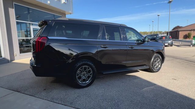 Certified 2026 Ford Expedition Max Active AWD/4WD image 9