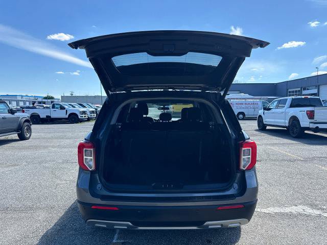 Certified 2023 Ford Explorer XLT w/ Equipment Group 202A AWD/4WD image 6