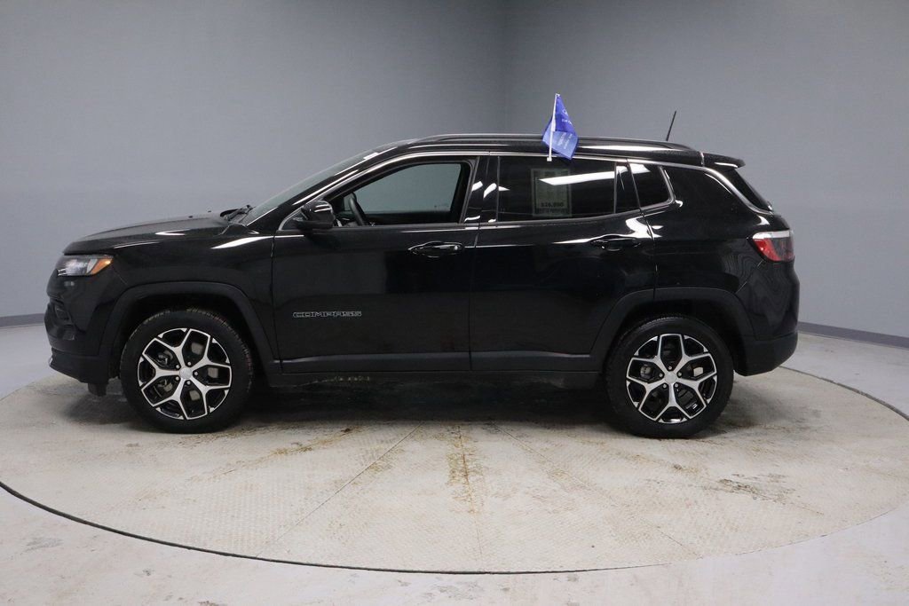 Used 2024 Jeep Compass Limited image 2