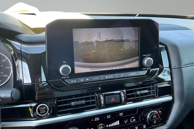 Used 2024 Nissan Pathfinder SV FWD image 21