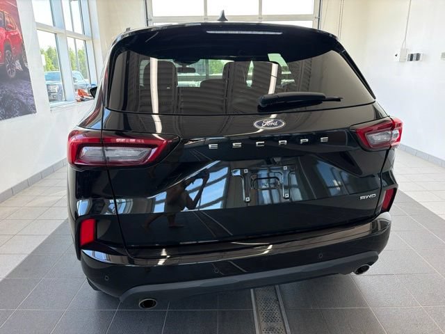 Certified 2024 Ford Escape ST-Line w/ Tech Pack #1 AWD/4WD image 4