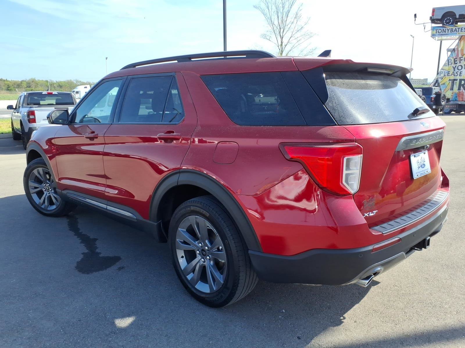 Certified 2023 Ford Explorer XLT w/ Equipment Group 202A image 3