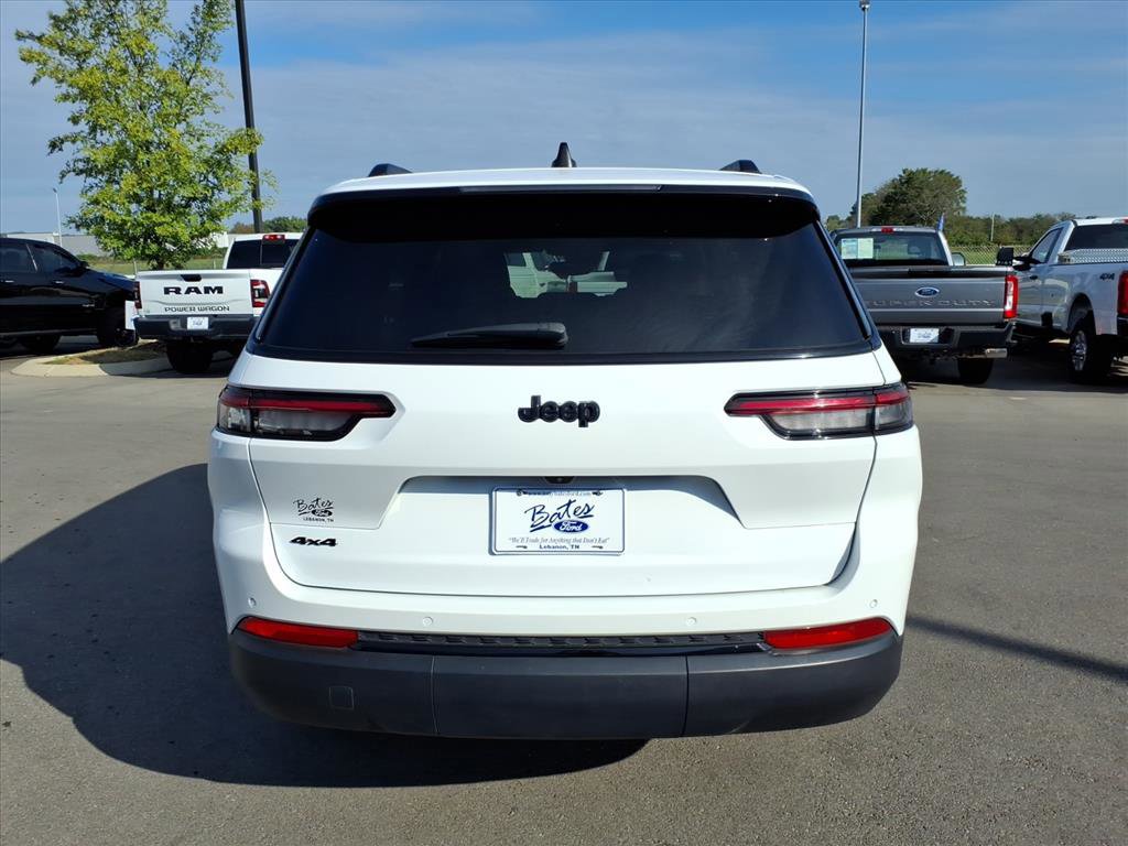 Used 2024 Jeep Grand Cherokee L Altitude image 4
