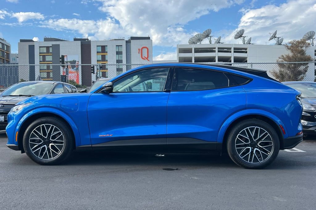 Certified 2025 Ford Mustang Mach-E Premium image 7