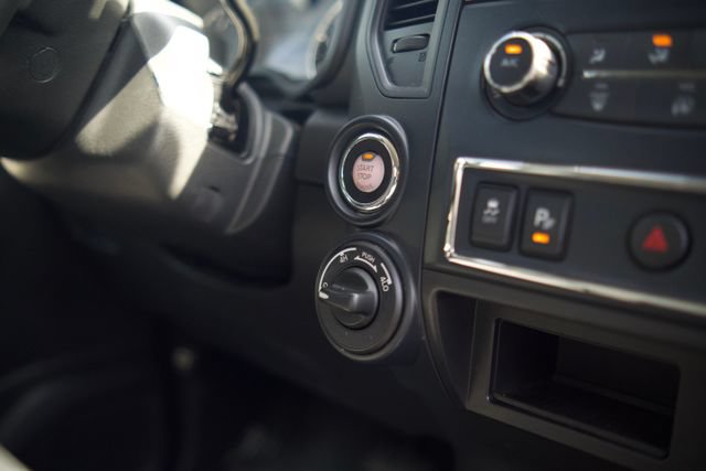 Used 2023 Nissan Titan SV AWD/4WD image 24