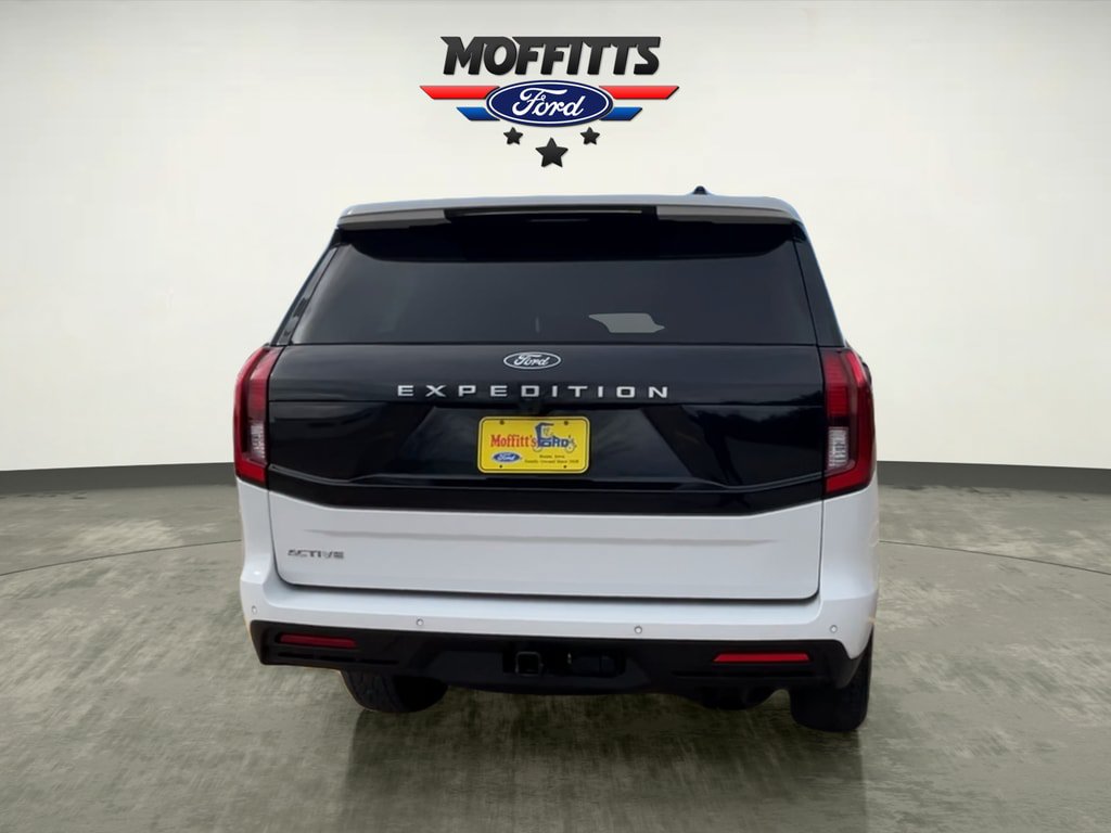 Certified 2025 Ford Expedition Active AWD/4WD image 4