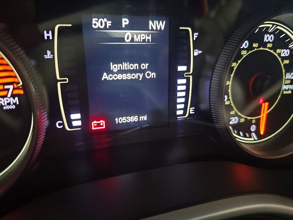 Used 2018 Jeep Cherokee Latitude Plus w/ Cold Weather Group FWD image 2