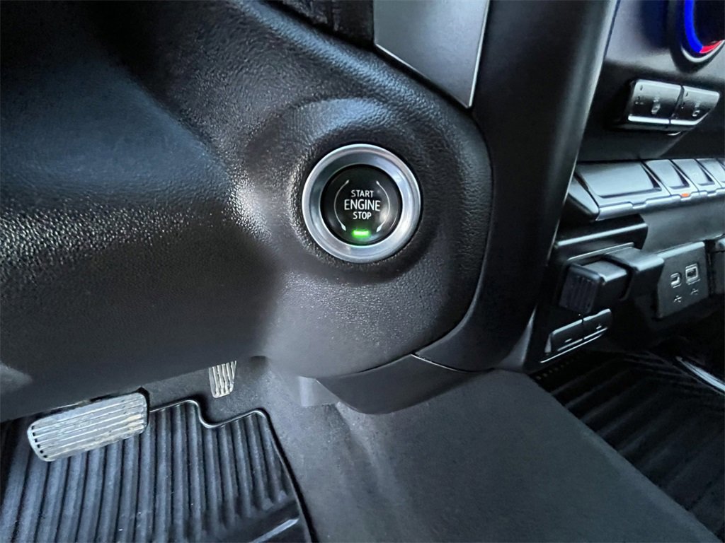 Used 2019 Chevrolet Silverado 1500 LT w/ All-Star Edition image 14