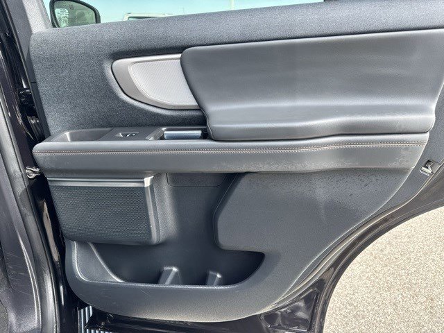 Certified 2025 Ford Expedition Active image 38