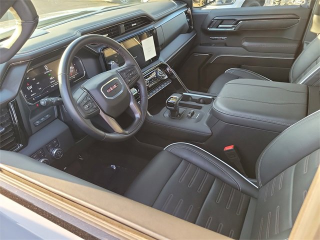 Used 2024 GMC Sierra 1500 AT4X image 3