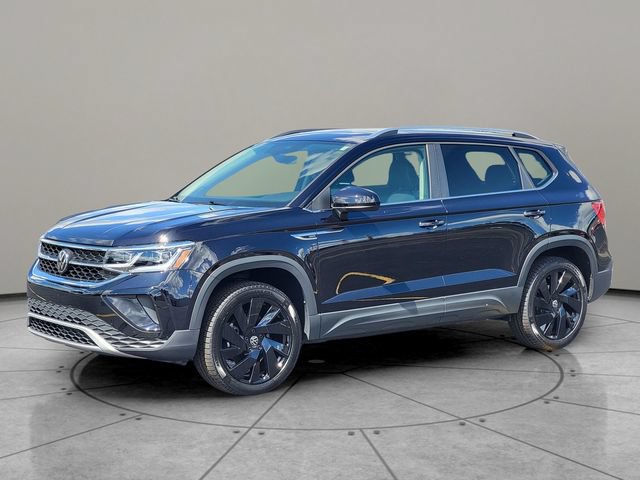 Used 2024 Volkswagen Taos SEL AWD/4WD image 2