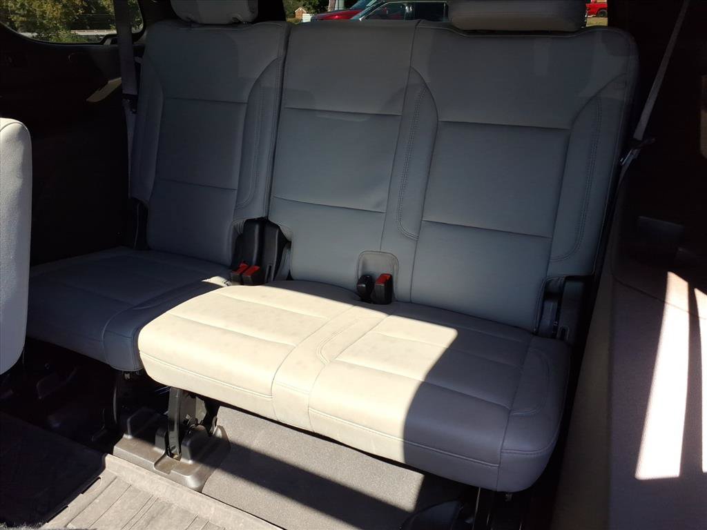 Used 2024 Chevrolet Tahoe Z71 w/ Luxury Package AWD/4WD image 7